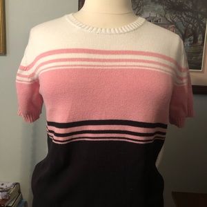 Short sleeve sweater